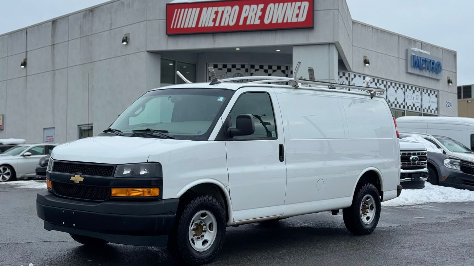 2018 Chevrolet EXPRESS CARGO VAN RWD 2500 135" 4.3L V6